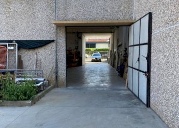 Cortile interno - Capannone via Carlo Ferrero, 110, Rivoli - foto 10