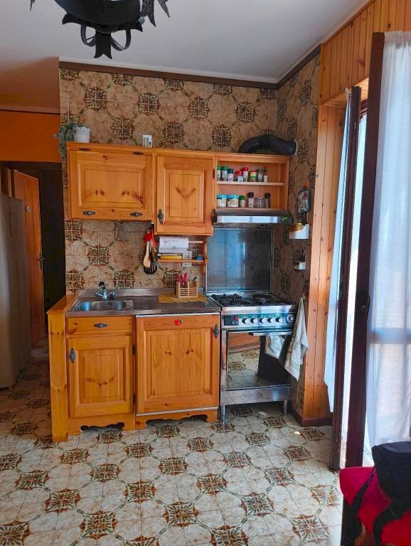 Cucina - Appartamento viale Pianfei, 48, Roburent - foto 2