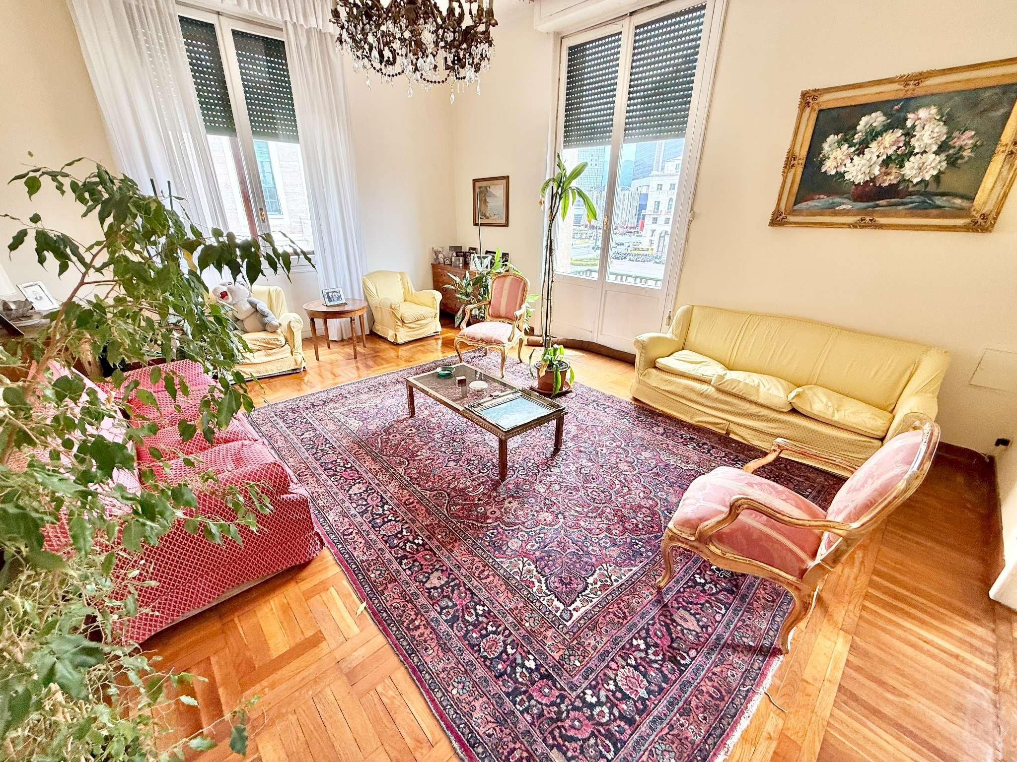 appartamento con balconi in vendita genova centro  - Appartamento piazza della Vittoria, Genova (zona Foce) - foto 1
