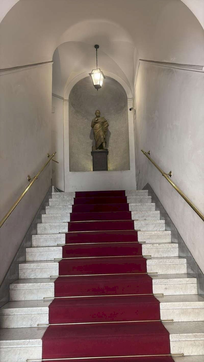 ingresso - Bed & Breakfast via Via Mario de' Fiori, 32, Roma (zona Centro Storico) - foto 2