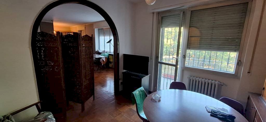 Salone - Three-room apartment via Feltre, Milano (neighborhood Lambrate) - photo 2