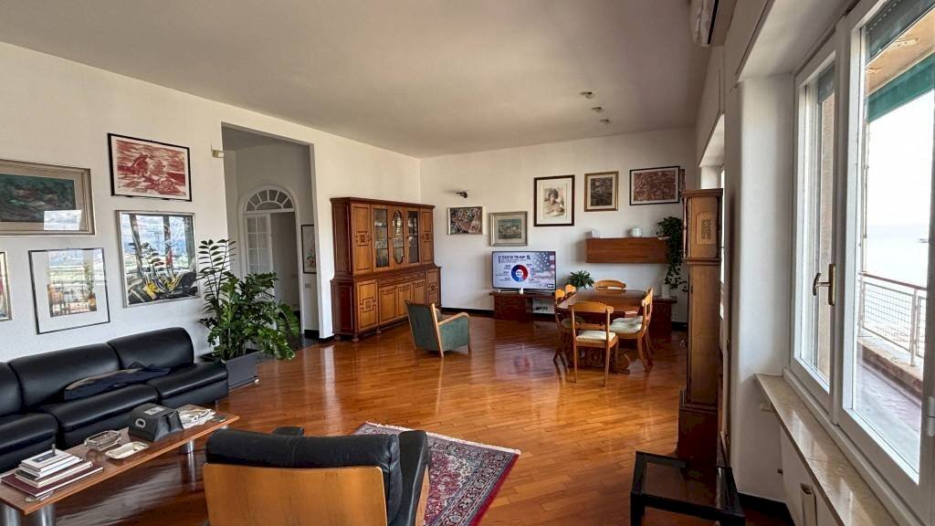 Salone - Apartment piazza Raffaele Rossetti, 5, Genova (neighborhood Foce) - photo 3