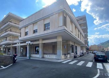 Viste - Office piazza Vittorio Leonardi, Chiavari - photo 1
