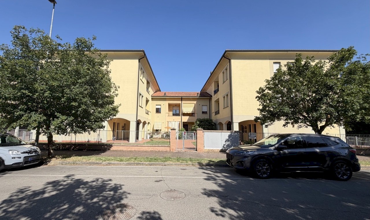 Facciata - Bilocale via Costruttori di pace 3, Galliera - foto 1