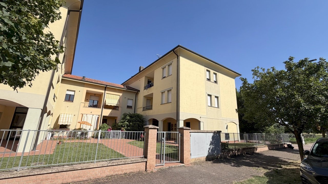 Facciata - Bilocale via Costruttori di pace 3, Galliera - foto 2