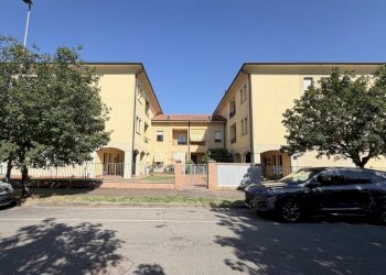 Facciata - Bilocale via Costruttori di pace 3, Galliera - foto 1