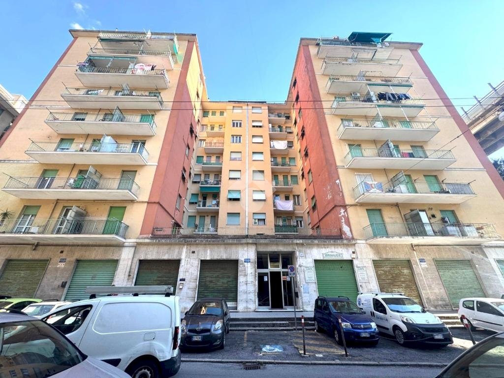 Trilocale Salita Brasile, Genova (zona Bolzaneto) - foto 1