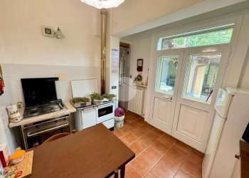 Independent house Via Nino Bixio, Carro - photo 8