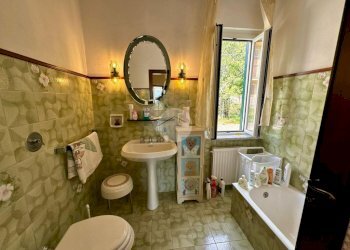 Independent house Via Nino Bixio, Carro - photo 18