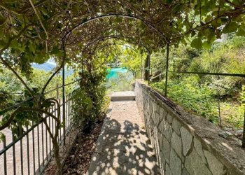 Independent house Via Nino Bixio, Carro - photo 35