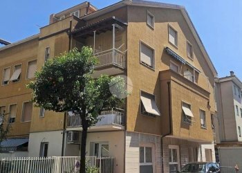 Three-room apartment Via Dei Garofani, Diano Marina - photo 3