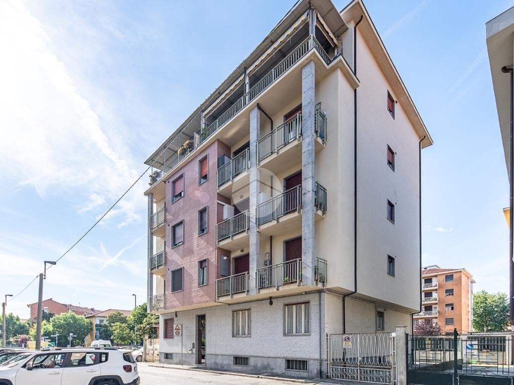 Four-room apartment Via natale palli, Grugliasco - photo 1