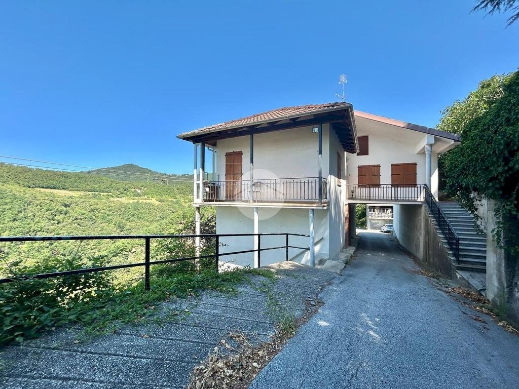Casa indipendente Località Fontane, Piana Crixia - foto 1