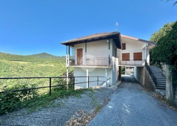 Casa indipendente Località Fontane, Piana Crixia - foto 1