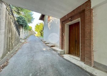 Casa indipendente Località Fontane, Piana Crixia - foto 2