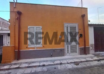 Casa all\'aperto - Casa indipendente Via Venezia Giulia
 
61, San Pietro Vernotico - foto 1