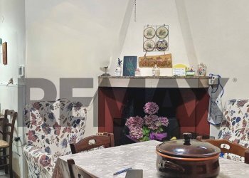 Sala da pranzo - Casa indipendente Via Venezia Giulia
 
61, San Pietro Vernotico - foto 12