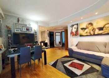 Salone - Three-room apartment via Montrasi, Bollate - photo 7