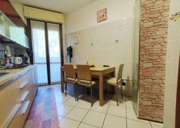 Cucina - Three-room apartment via Montrasi, Bollate - photo 12