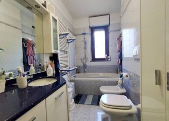 Bagno - Three-room apartment via Montrasi, Bollate - photo 21