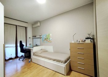 Camera da letto - Three-room apartment via Montrasi, Bollate - photo 23