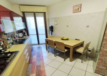 Cucina - Trilocale via Montrasi, Bollate - foto 16