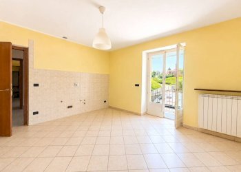 Cucina - Appartamento Frazione San Rocco, 136, Montaldo Roero - foto 5
