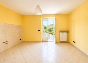 Cucina - Appartamento Frazione San Rocco, 136, Montaldo Roero - foto 6