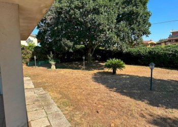Giardino - Villa via Vulcano, 9, Aprilia - photo 11