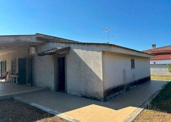 Facciata - Villa via Vulcano, 9, Aprilia - photo 36