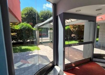 Interno palazzo - Bilocale via Fratelli Cervi, 1, frazione Milano Due, Segrate - foto 4