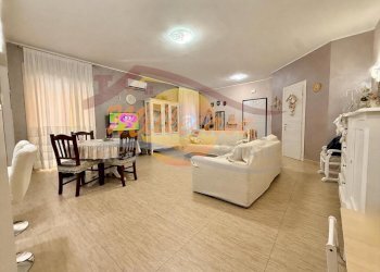 5f7a5fb8-b363-4299-b8cc-22772425dd95 - Appartamento Via Grottasanta, Siracusa - foto 2