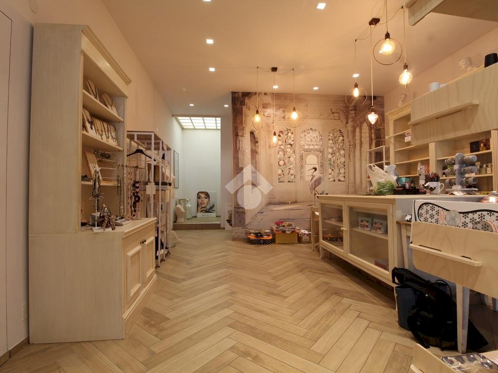 Shop Viale kennedy, Sasso Marconi - photo 3