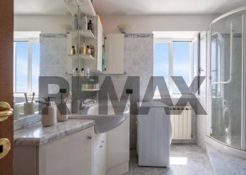 Semi-detached house Via Piane di Rosso, 22A 
 Piè di Rosso, Davagna - photo 13