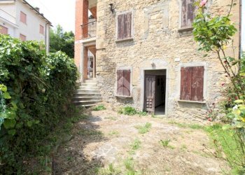 Four-room apartment Via Riana, Carpineti - photo 1
