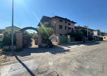 Three-room apartment Piazza Allende, Campegine - photo 3