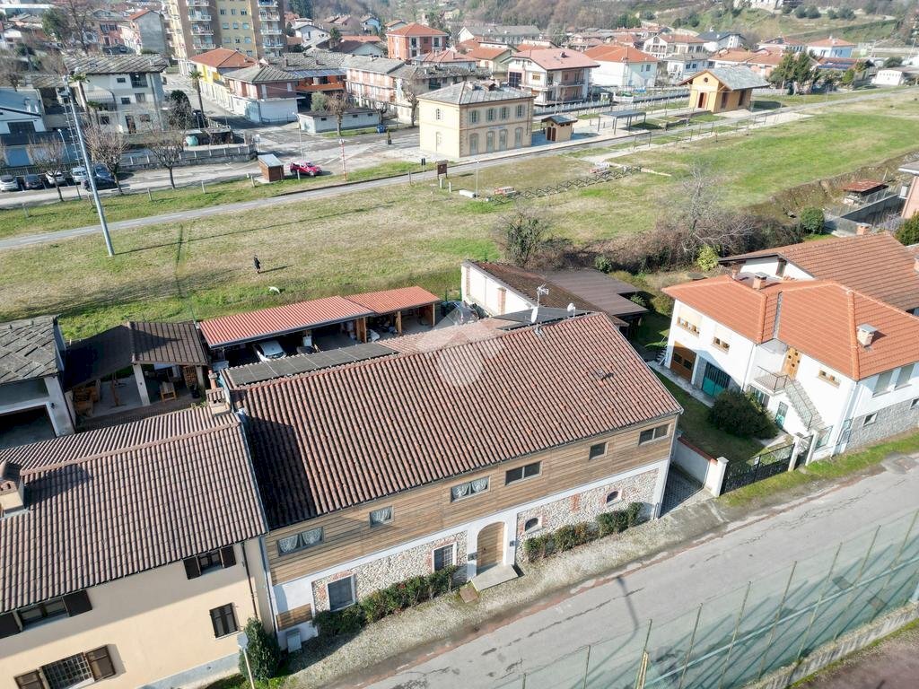 Three-room apartment Viale Rimembranza, Bagnolo Piemonte - photo 3