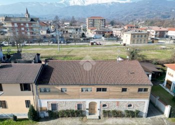 Three-room apartment Viale Rimembranza, Bagnolo Piemonte - photo 2