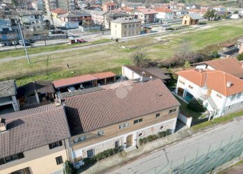 Three-room apartment Viale Rimembranza, Bagnolo Piemonte - photo 3