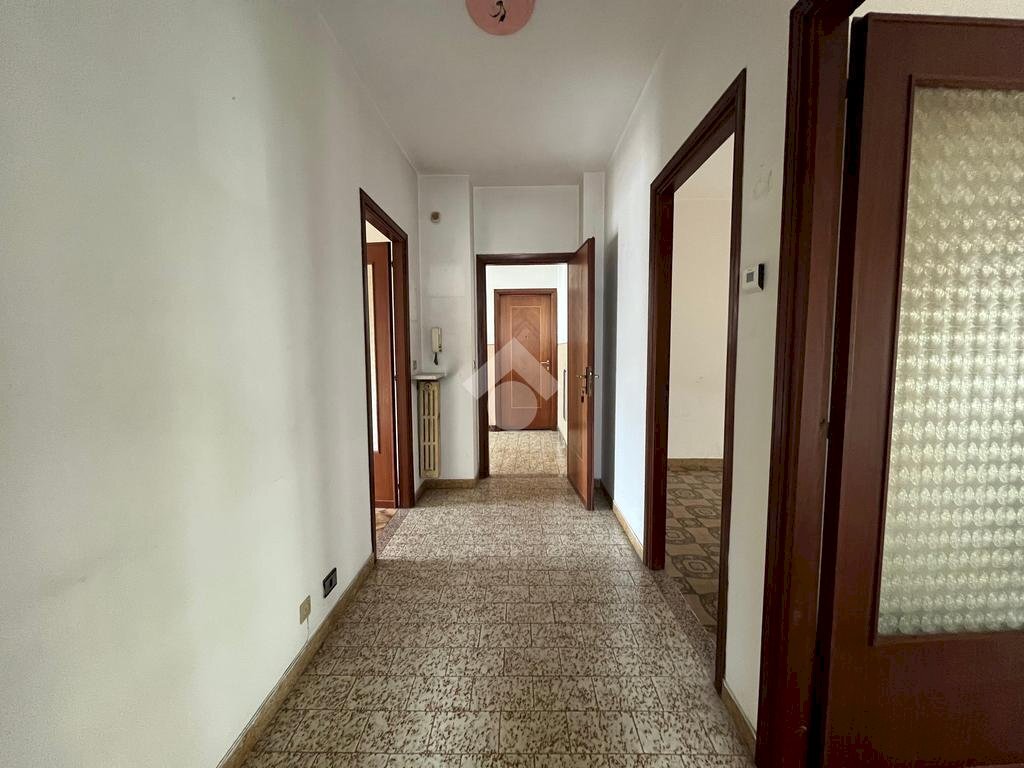 Three-room apartment Via Bagnolo, Barge - photo 2