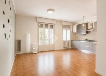 Three-room apartment Via della Repubblica, Cavriago - photo 1