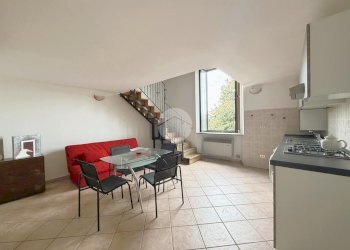 One-room apartment Vicolo Parravicini, Santo Stefano Ticino - photo 1