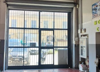 Warehouse Via faliero vezzani, Genova (neighborhood Certosa) - photo 3