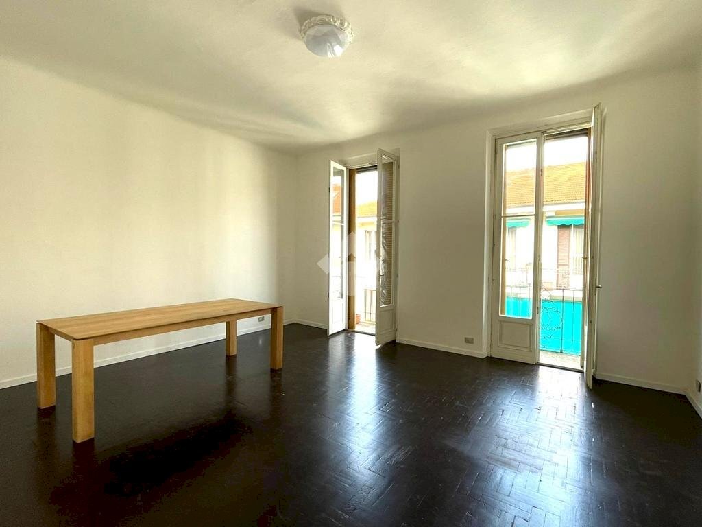 Four-room apartment Via Ercole Ferrario, Milano (neighborhood Washington) - photo 2