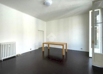 Four-room apartment Via Ercole Ferrario, Milano (neighborhood Washington) - photo 3