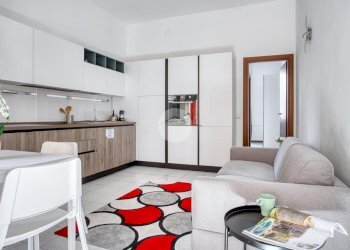 Two-room apartment Via Pietro Borsieri, Milano (neighborhood Isola) - photo 1