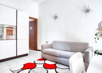 Two-room apartment Via Pietro Borsieri, Milano (neighborhood Isola) - photo 2