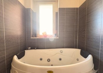 Apartment Via Pietro Bigatti, Asti - photo 36
