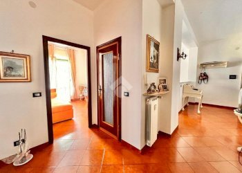 Three-room apartment Via Gio Batta Valle, La Spezia (neighborhood Ospedale) - photo 7