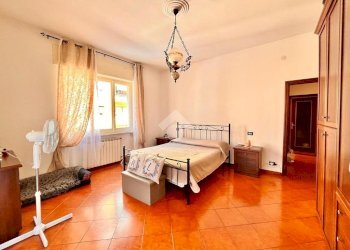 Three-room apartment Via Gio Batta Valle, La Spezia (neighborhood Ospedale) - photo 9